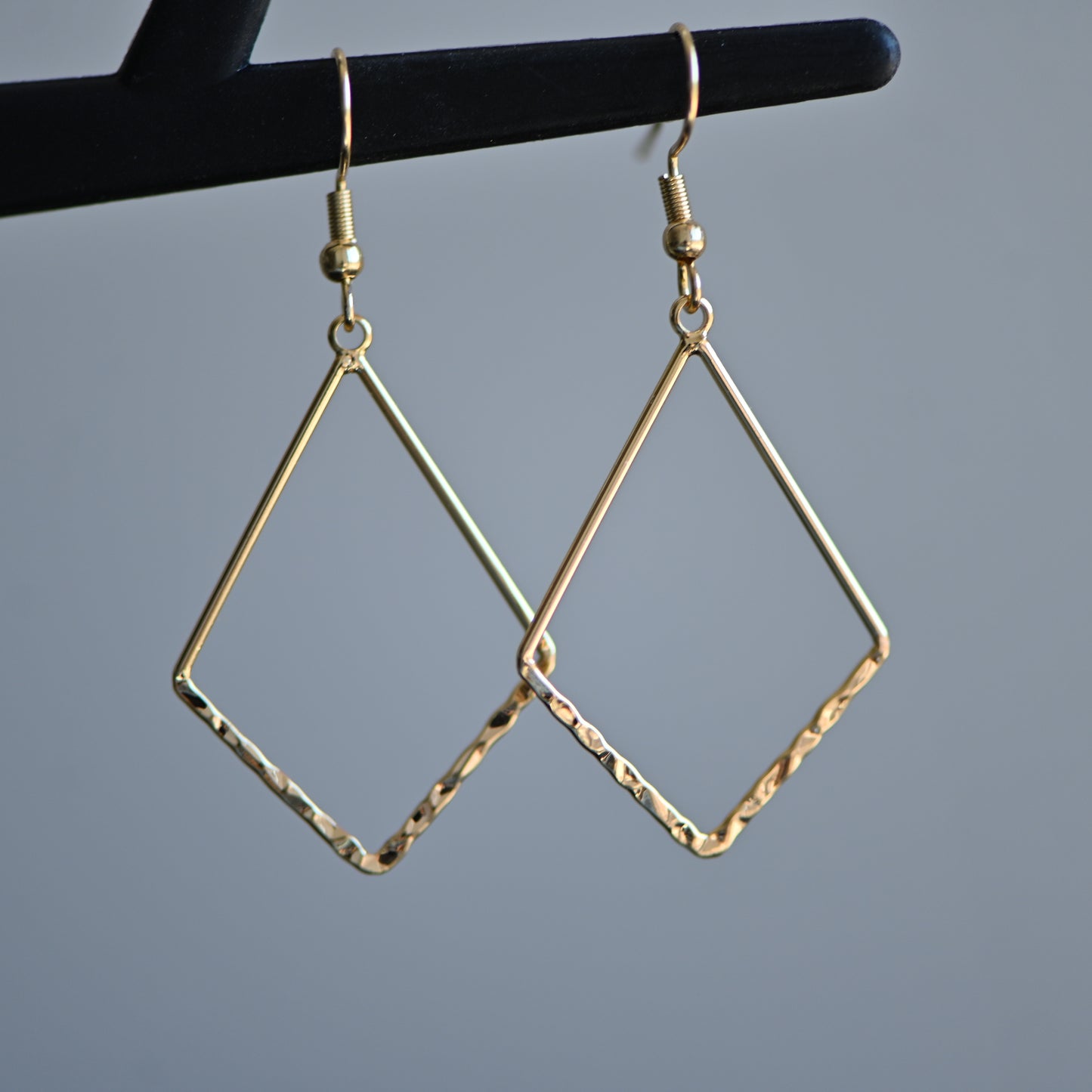 Clearance : Hammered gold diamond shape dangle earrings