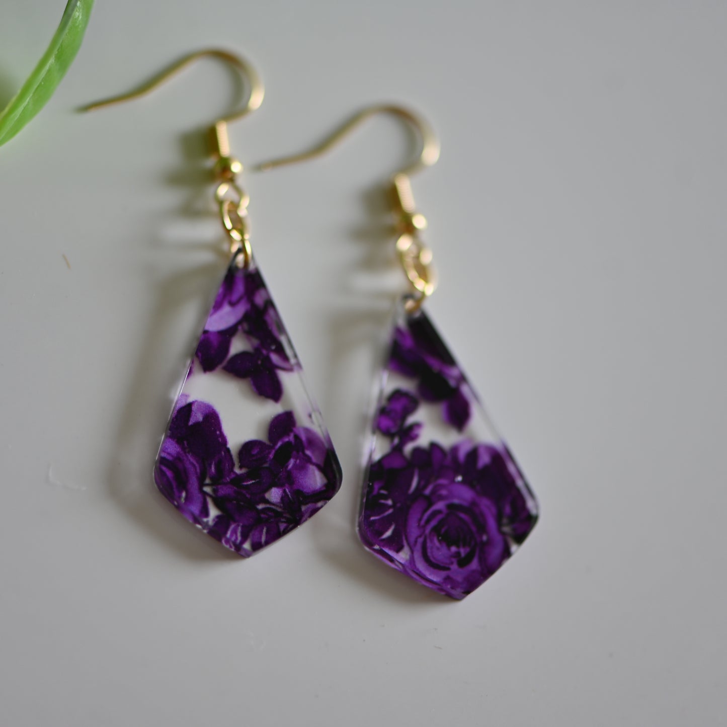 Clearance : Purple clear acrylic dangle earrings