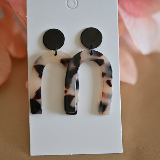 Tortoise shell resin arch earrings