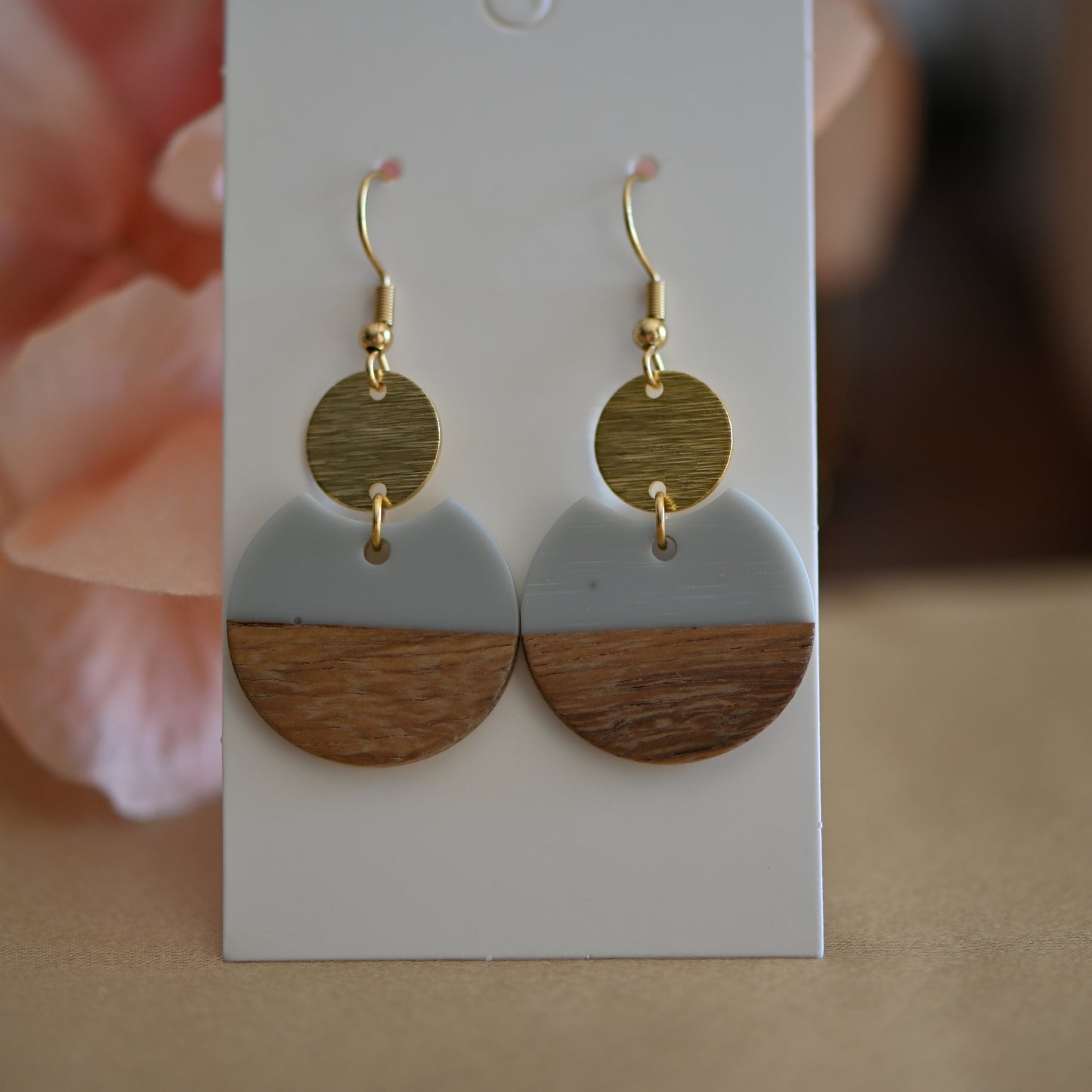 Gray resin and wood dangle earrings