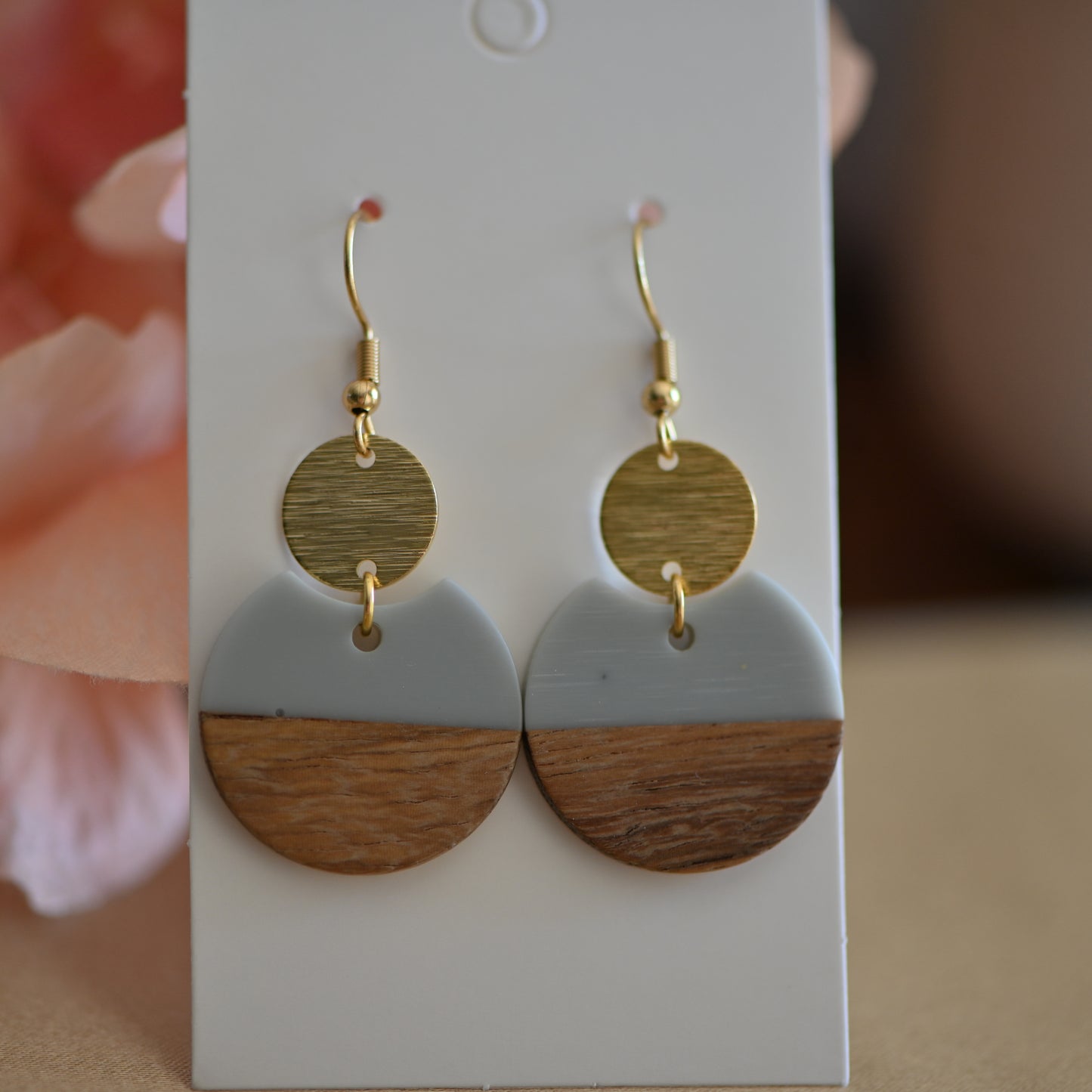 Gray resin and wood dangle earrings