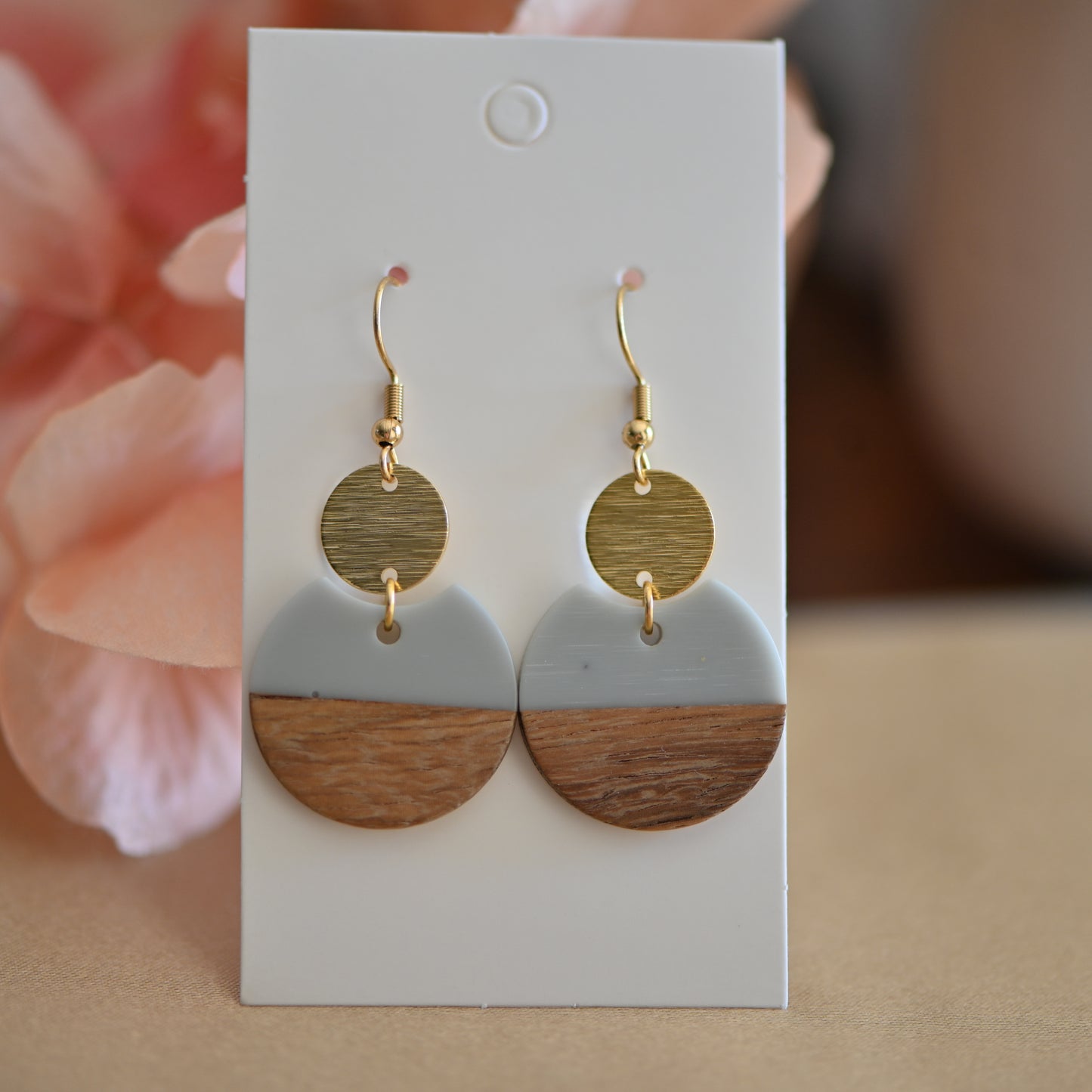 Gray resin and wood dangle earrings