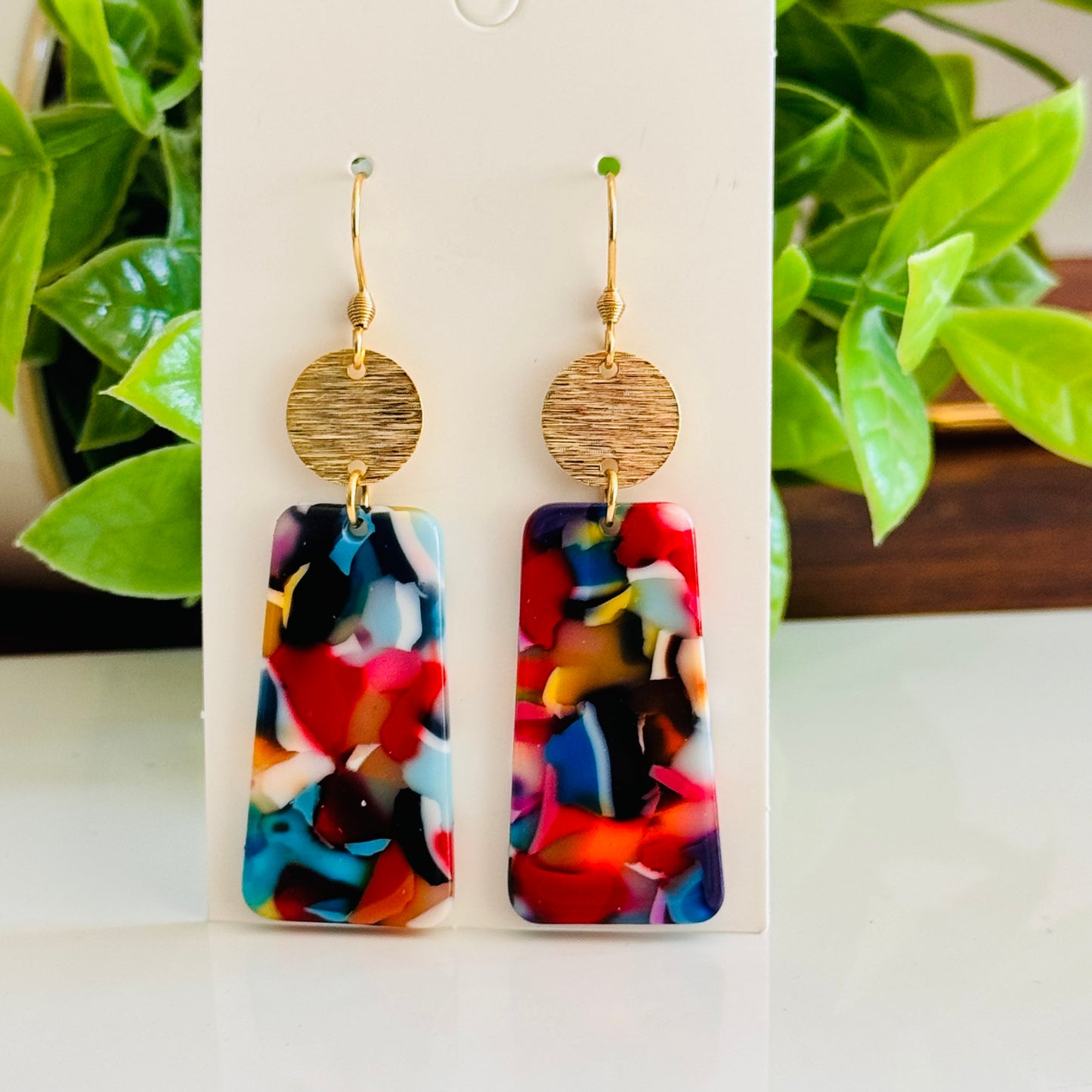 Colorful resin dangle earrings